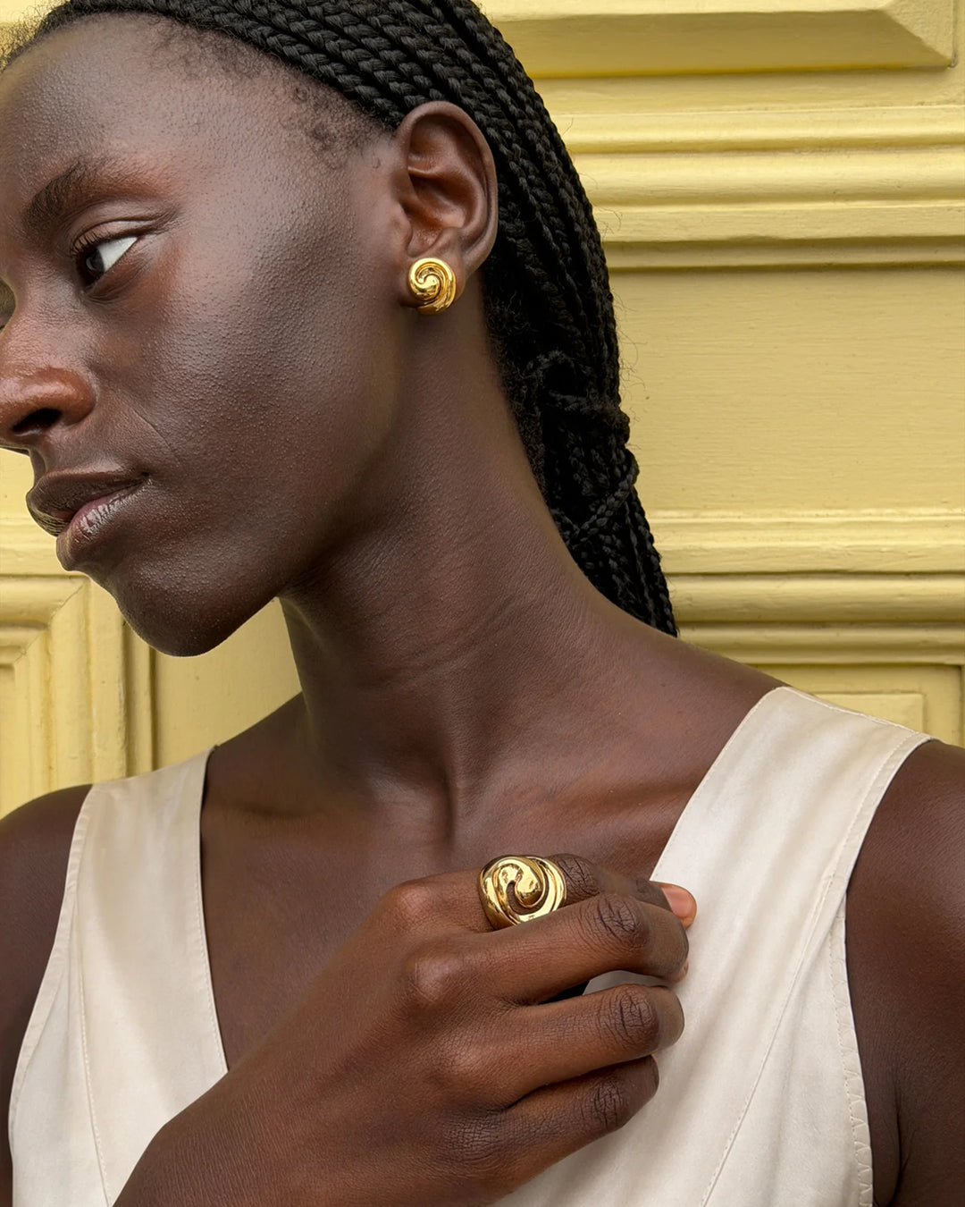 SMALL GIO EARRINGS (GOLD) - JENNY BIRD