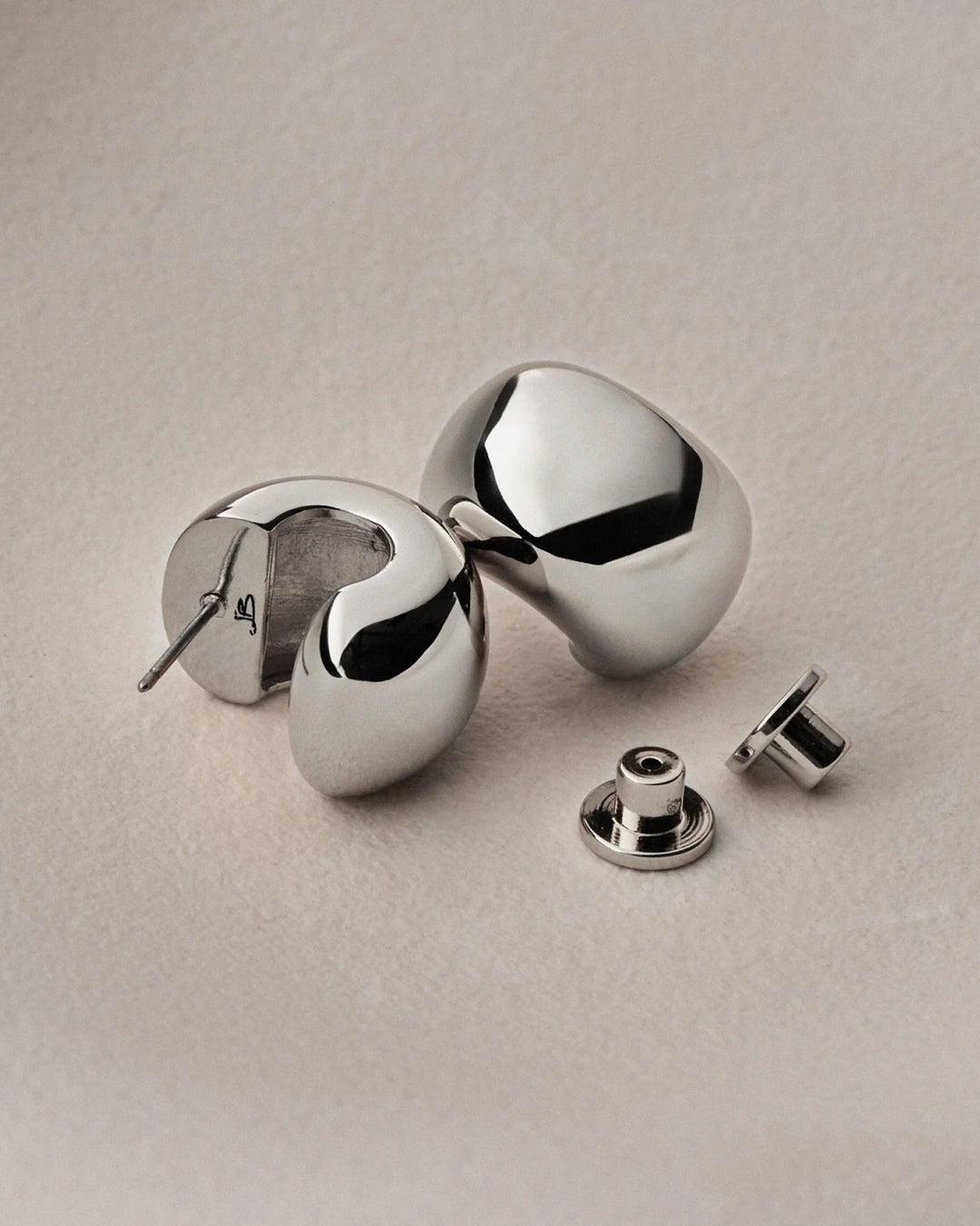 SMALL GEMMA HOOPS (SILVER) - JENNY BIRD
