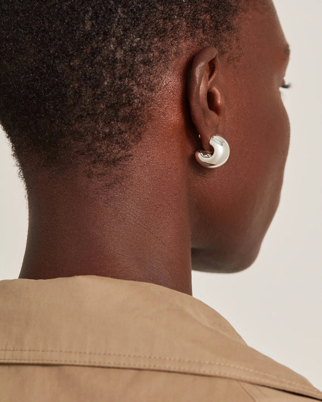 SMALL GEMMA HOOPS (SILVER) - JENNY BIRD