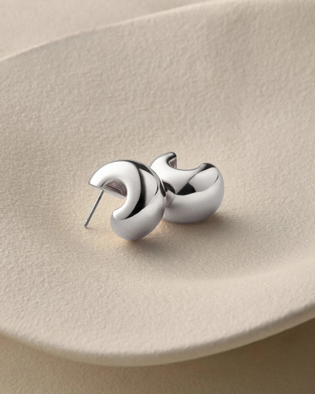 SMALL GEMMA HOOPS (SILVER) - JENNY BIRD