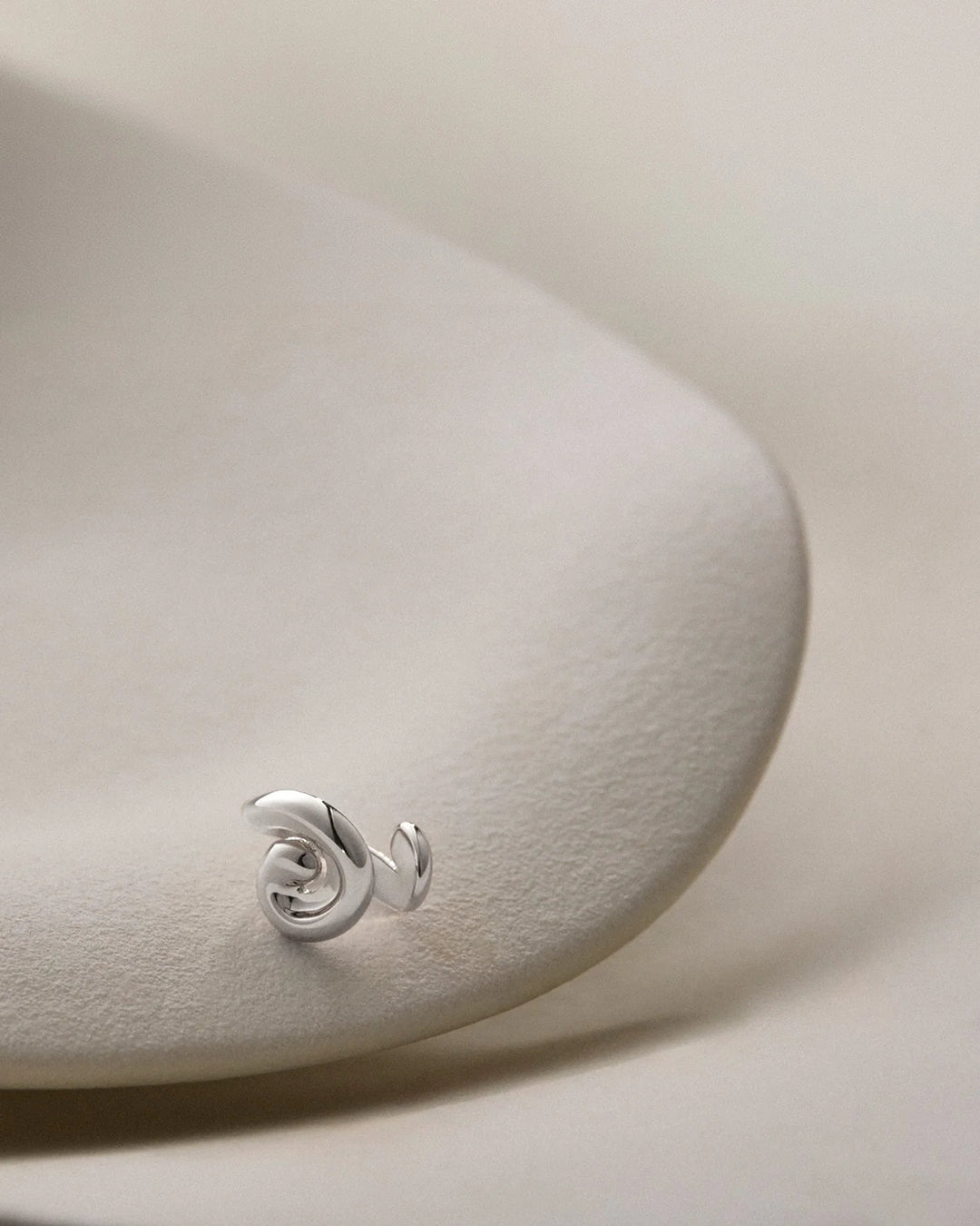 GIO EAR CUFF (SILVER) - JENNY BIRD