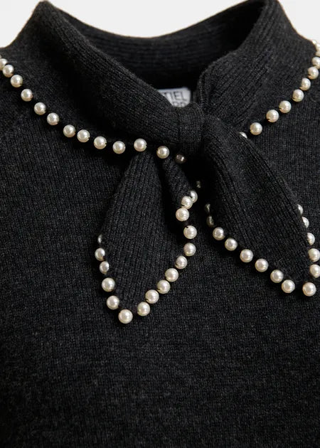 KASA WOOL CASHMERE SWEATER W/ PEARL COLLAR (BLACK) - ESSENTIAL ANTWERP
