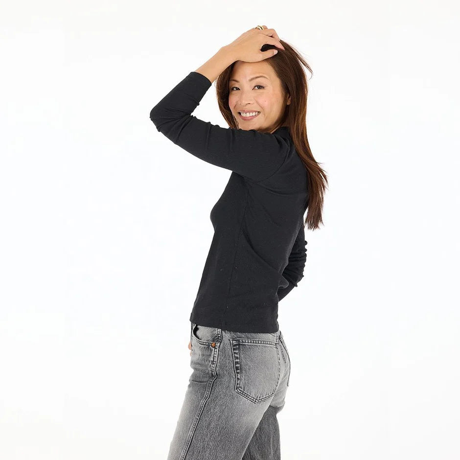 LONG SLEEVE RIB TEE (BLACK) - KERRI ROSENTHAL