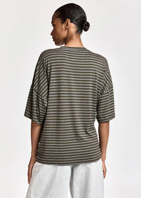 KRISS STRIPED T-SHIRT W/ BROOCH (KHAKI COMBO) - ESSENTIAL ANTWERP