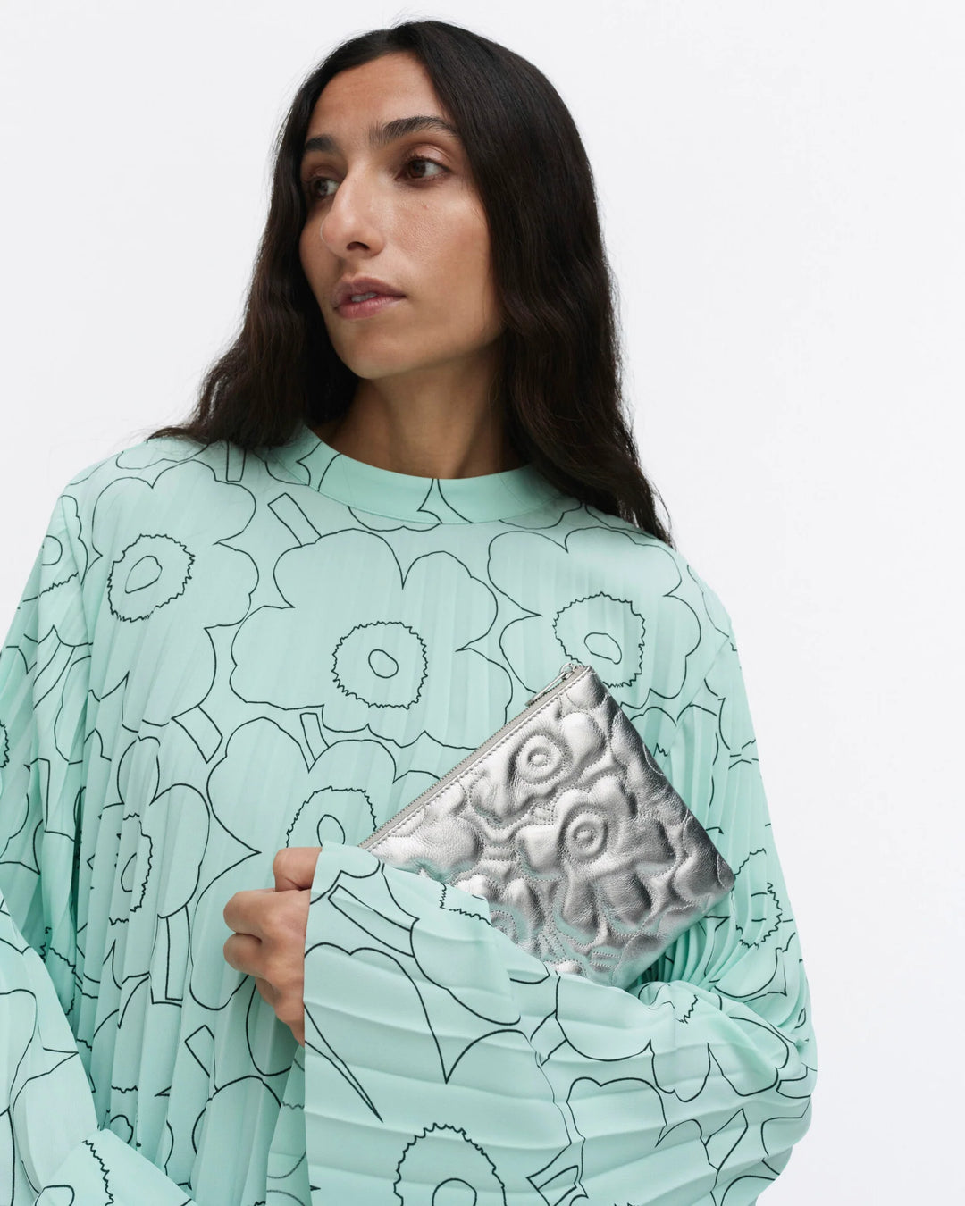POUCH BAG UNIKKO CLUTCH (SILVER)- MARIMEKKO