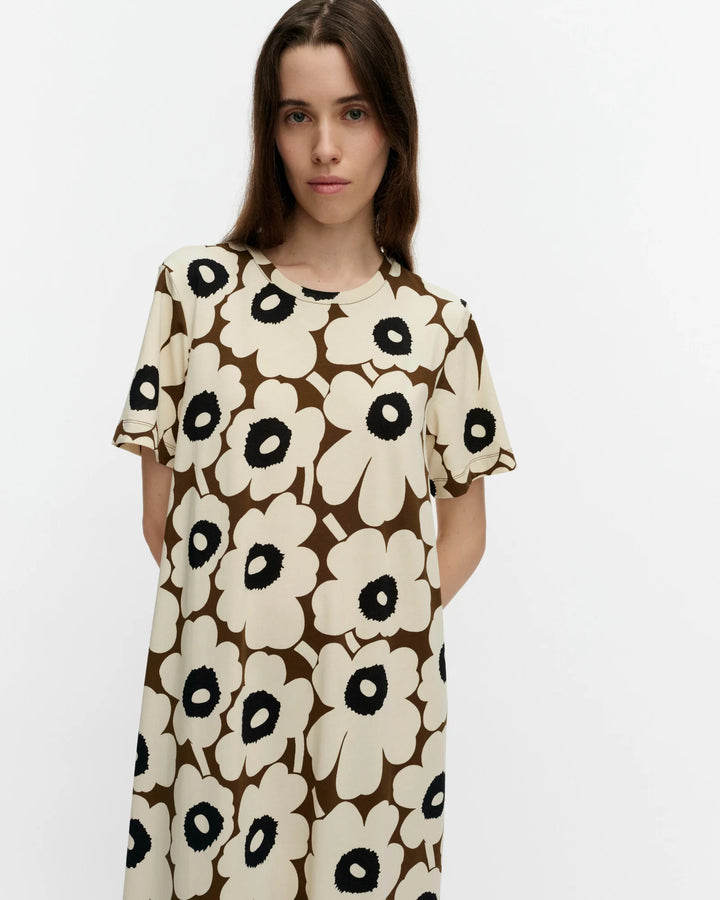 PISTEINEN UNIKKO DRESS (BEIGE/BROWN/BLACK) - MARIMEKKO