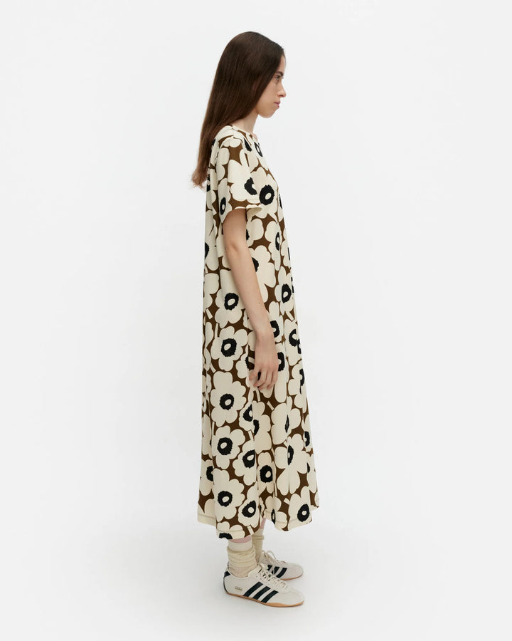 PISTEINEN UNIKKO DRESS (BEIGE/BROWN/BLACK) - MARIMEKKO