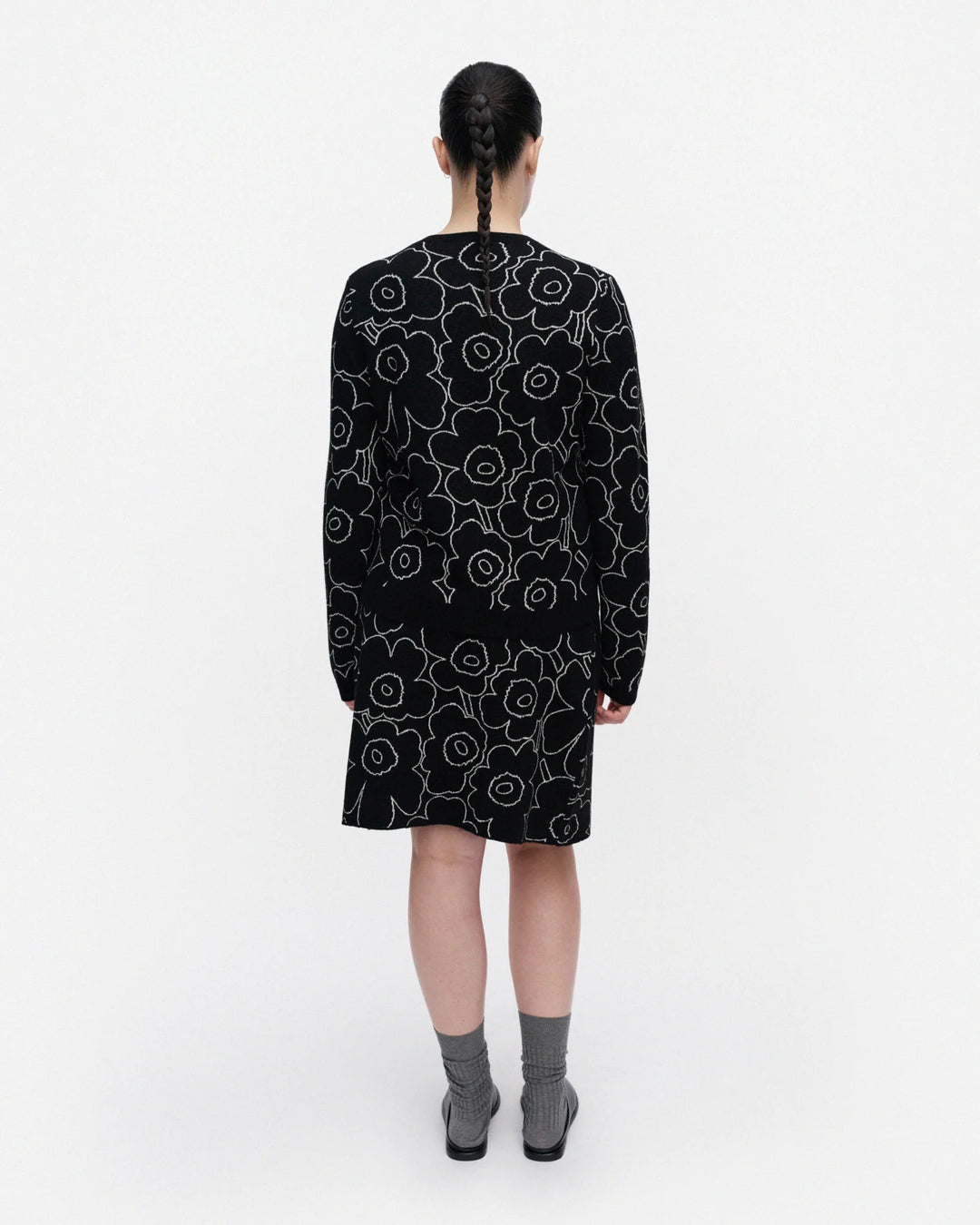 VILLI PIIRTO UNIKKO KNITTED CARDIGAN (BLACK/OFF WHITE) - MARIMEKKO