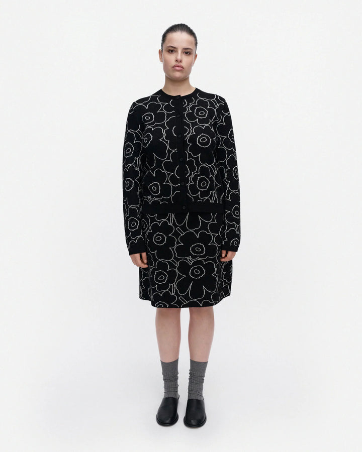 VILLI PIIRTO UNIKKO KNITTED CARDIGAN (BLACK/OFF WHITE) - MARIMEKKO