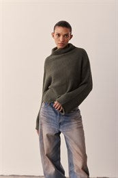 ELGA SOFT KNIT SWEATER (KHAKI GREEN) - MELISSA NEPTON