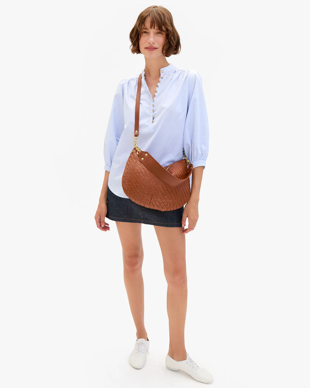 MOYEN MESSENGER (HAZELNUT WOVEN) - CLARE V.