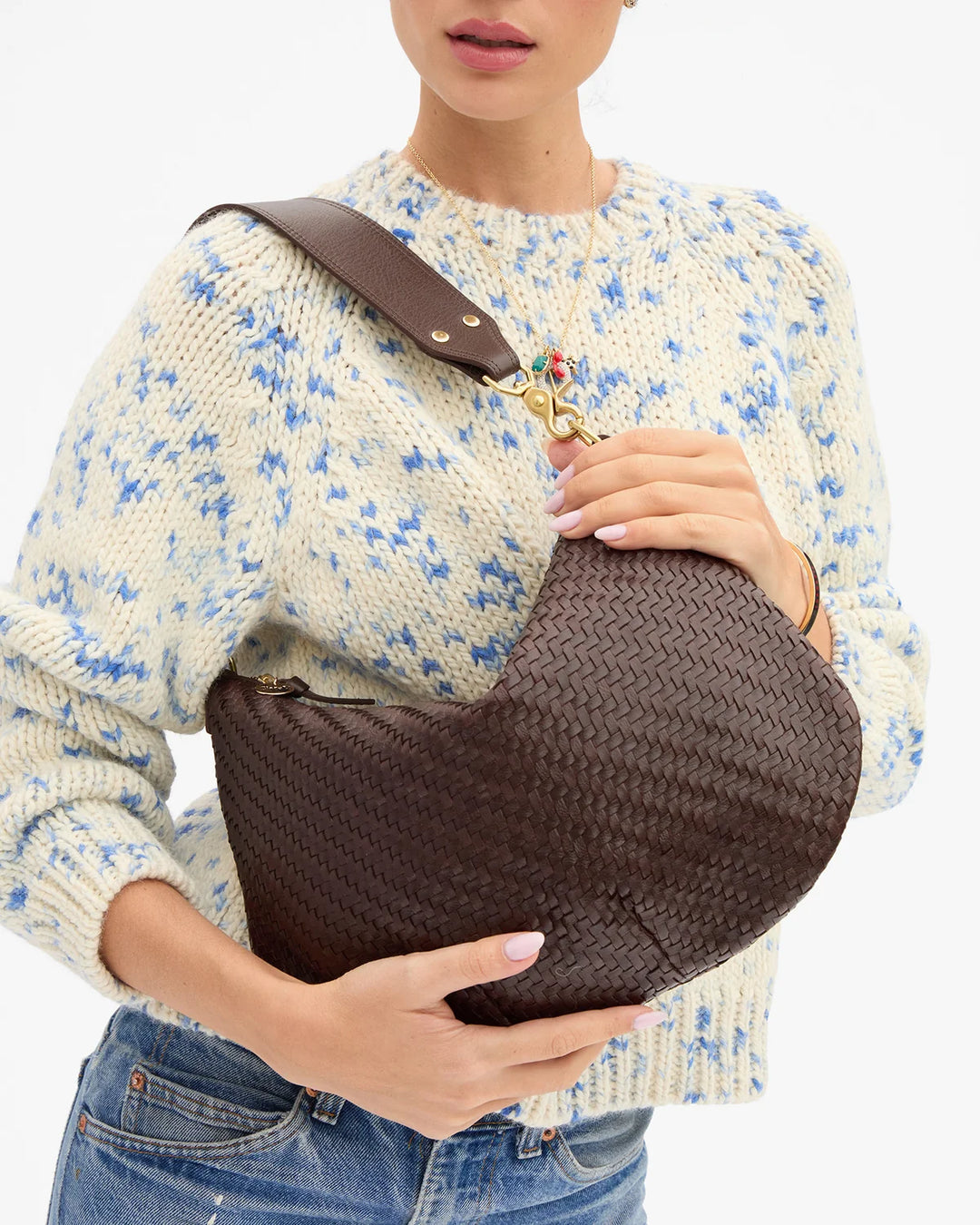 MOYEN MESSENGER WOVEN ZIG ZAG (CHOCOLATE) - CLARE V.