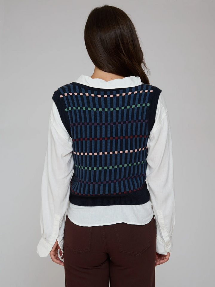 JACQUARD V-NECK VEST (NAVY BLUE COMBO) - AUTUMN CASHMERE