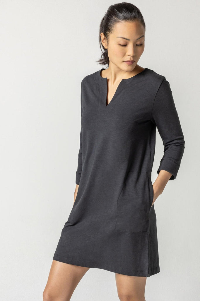 3/4 SLEEVE SPLIT NECK DRESS - LILLA P