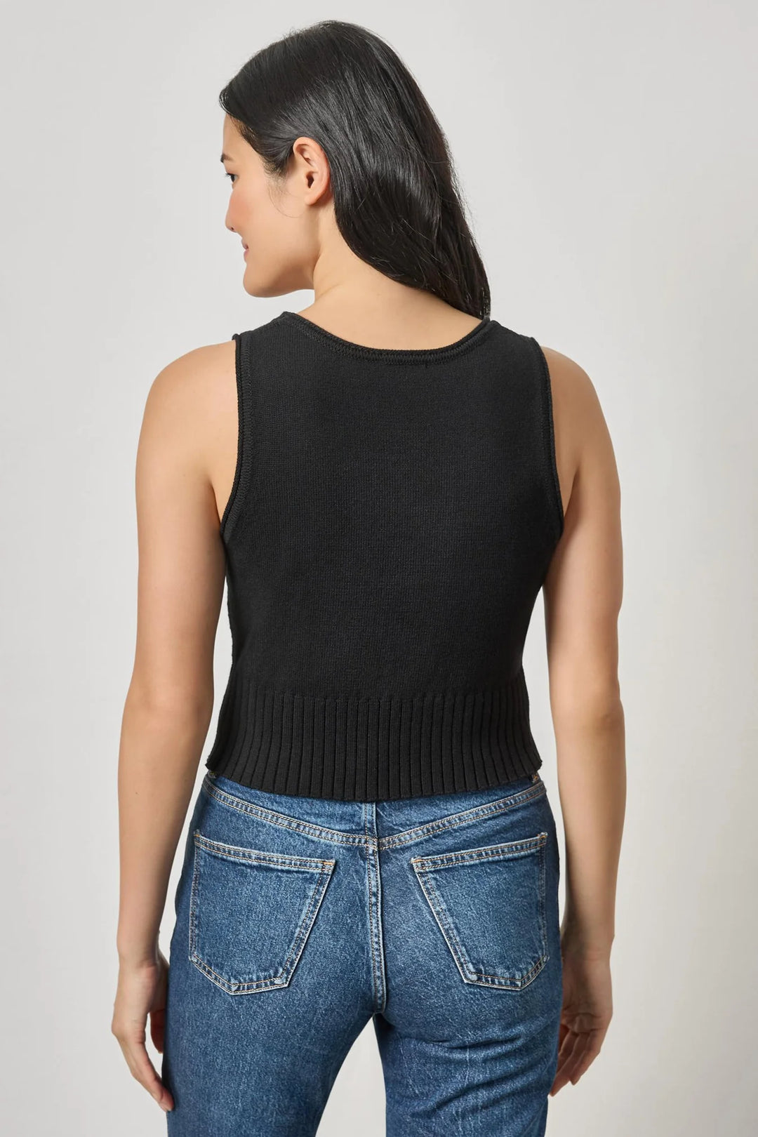 CROPPED SCOOP TANK SWEATER (BLACK) - LILLA P