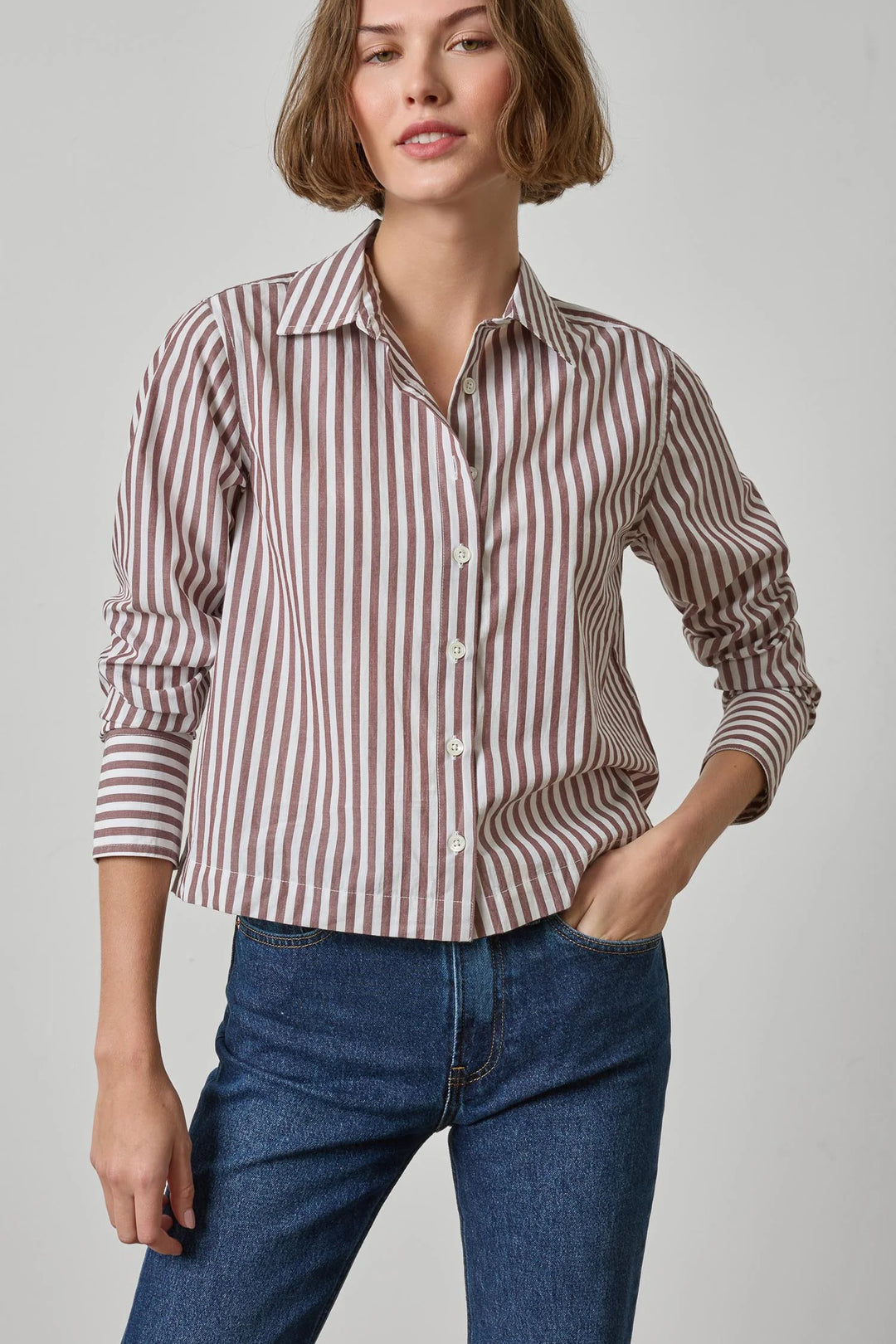 STRAIGHT FIT SHORT BUTTON DOWN (CHESTNUT STRIPE) - LILLA P
