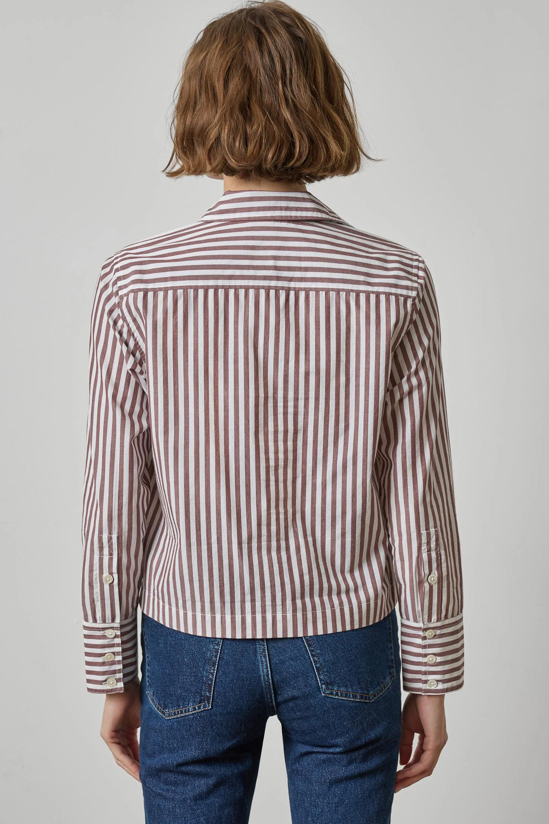 STRAIGHT FIT SHORT BUTTON DOWN (CHESTNUT STRIPE) - LILLA P