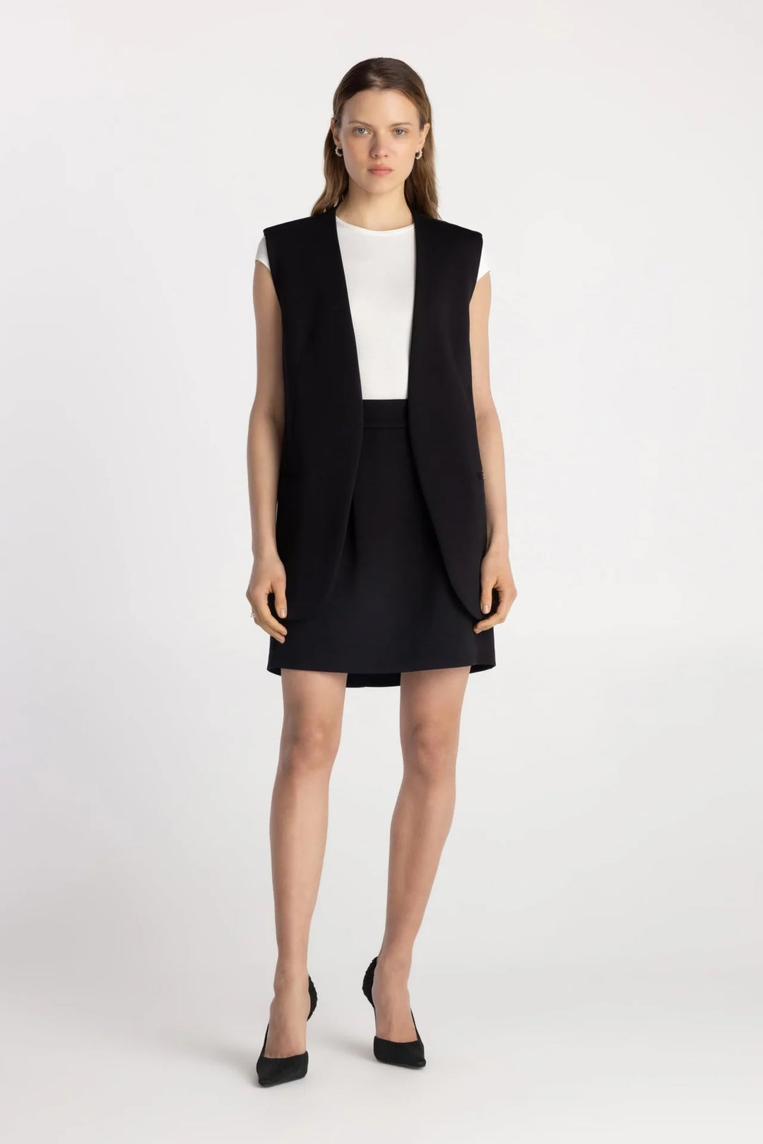 THE CLARA VEST (BLACK) - PURE & SIMPLE