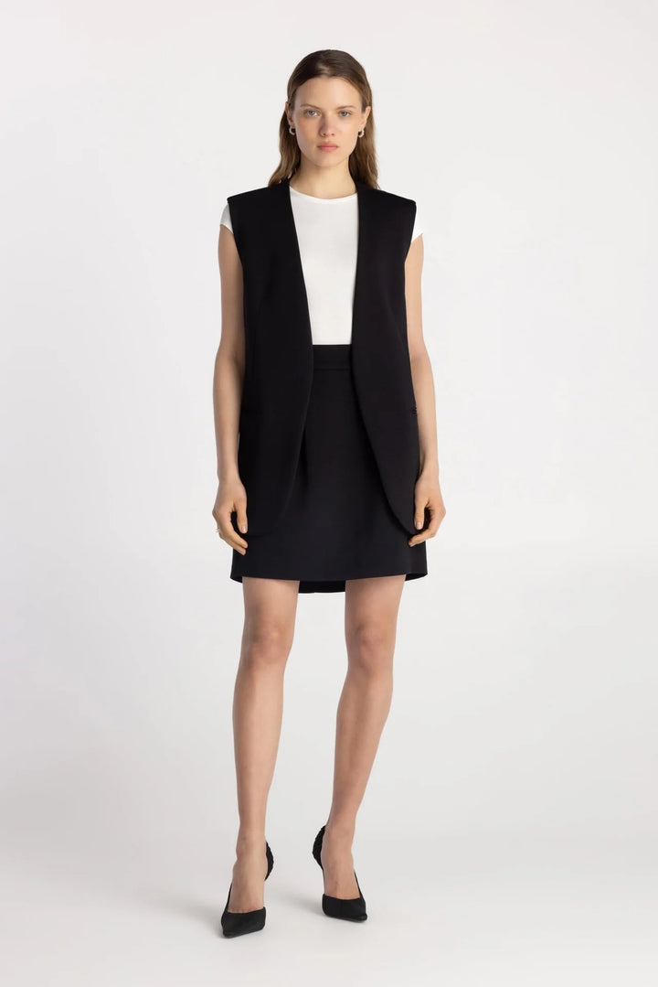 THE CLARA VEST (BLACK) - PURE & SIMPLE