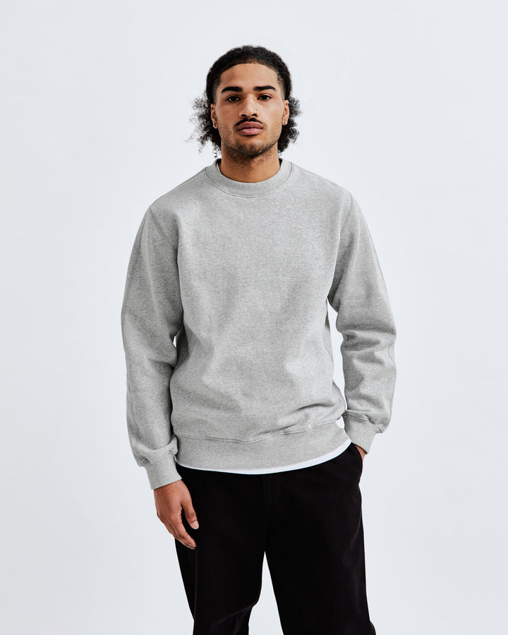 HEAVY WEIGHT CLASSIC CREWNECK - REIGNING CHAMP