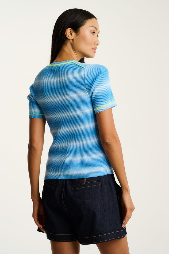FADE IN SHORT SLEEVE TEE (BLUE BURST) - LISA TODD