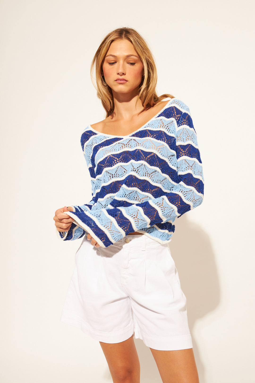 BAY V-NECK SWEATER (WILD WAVES) - JOHN+JENN