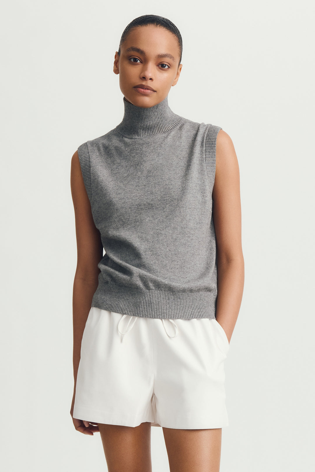 SILIN TURTLE NECK SLEEVELESS SWEATER - MELISSA NEPTON