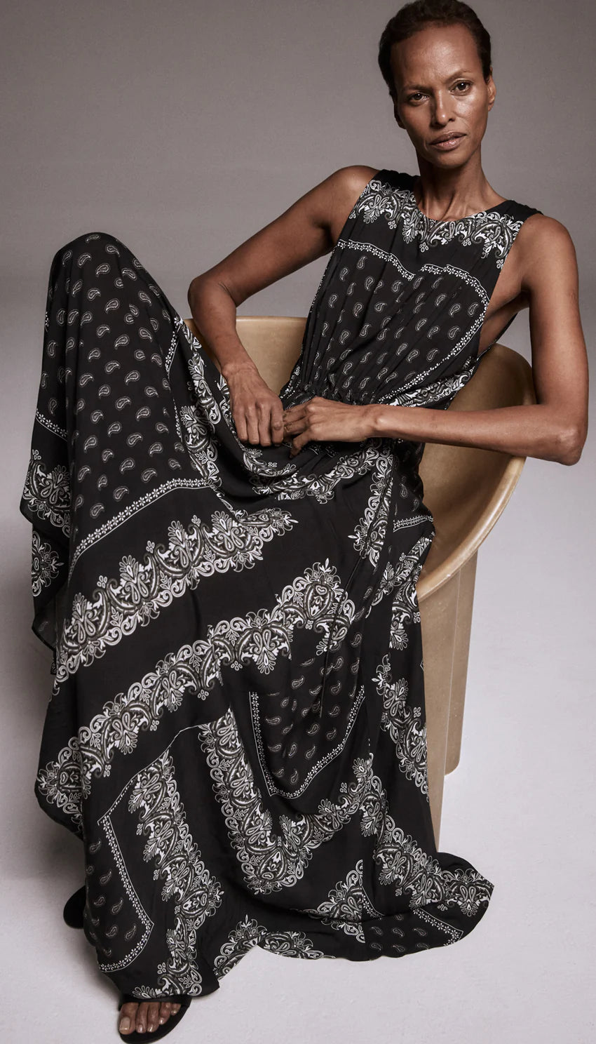 DRAWSTRING MAXI DRESS (BLACK WHITE) - SMYTHE
