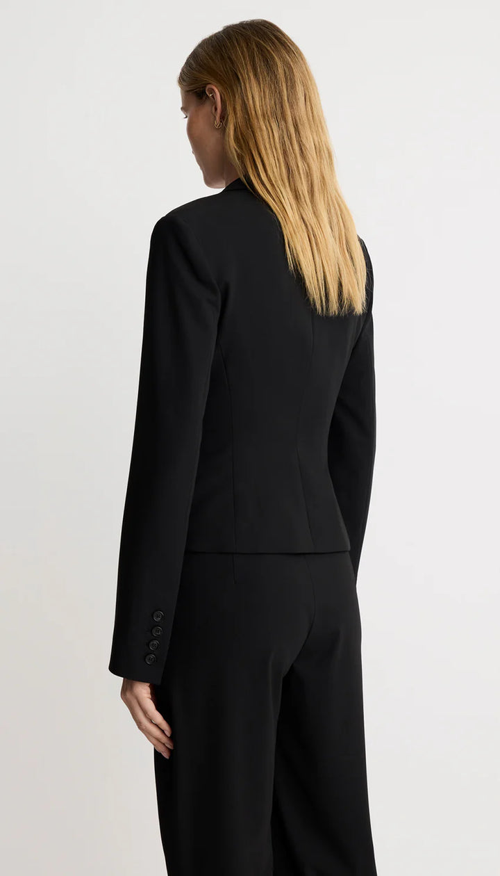 TWO BUTTON TILLIE BLAZER (BLACK) - SMYTHE