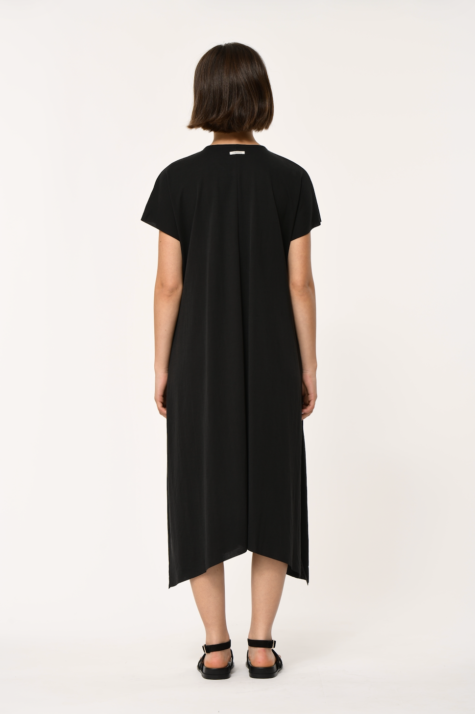 KANZAO FLOW DRESS (NOIR) - HUMILITY