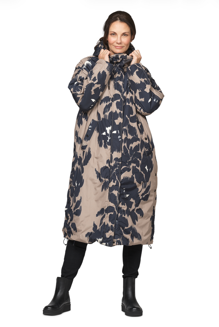 PEPPY LONG PADDED COAT (FLORAL DECORS) - ILSE JACOBSEN