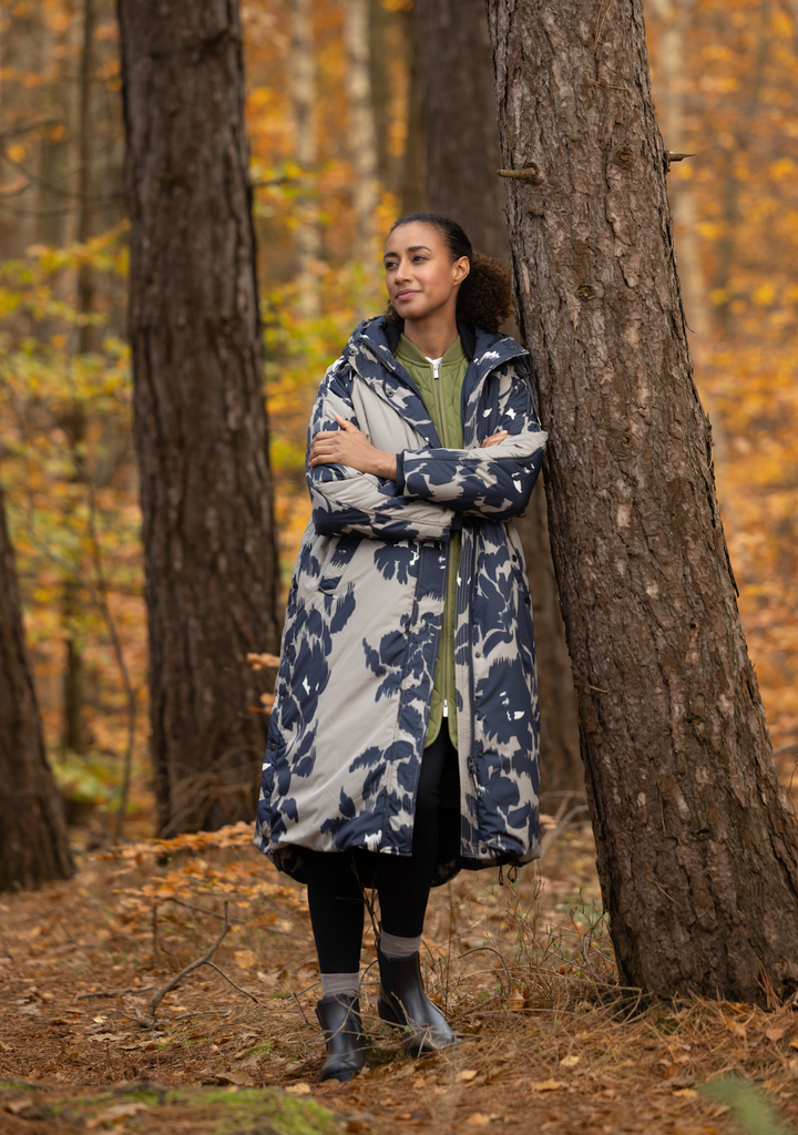 PEPPY LONG PADDED COAT (FLORAL DECORS) - ILSE JACOBSEN