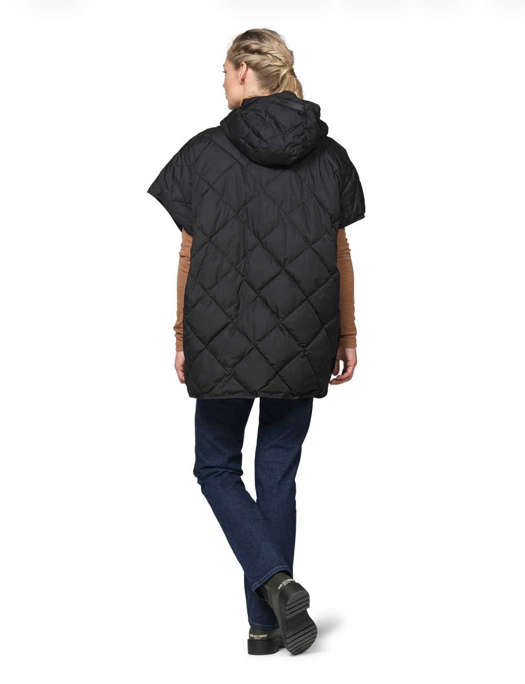 PEPPY PADDED CAPE (BLACK) - ILSE JACOBSEN
