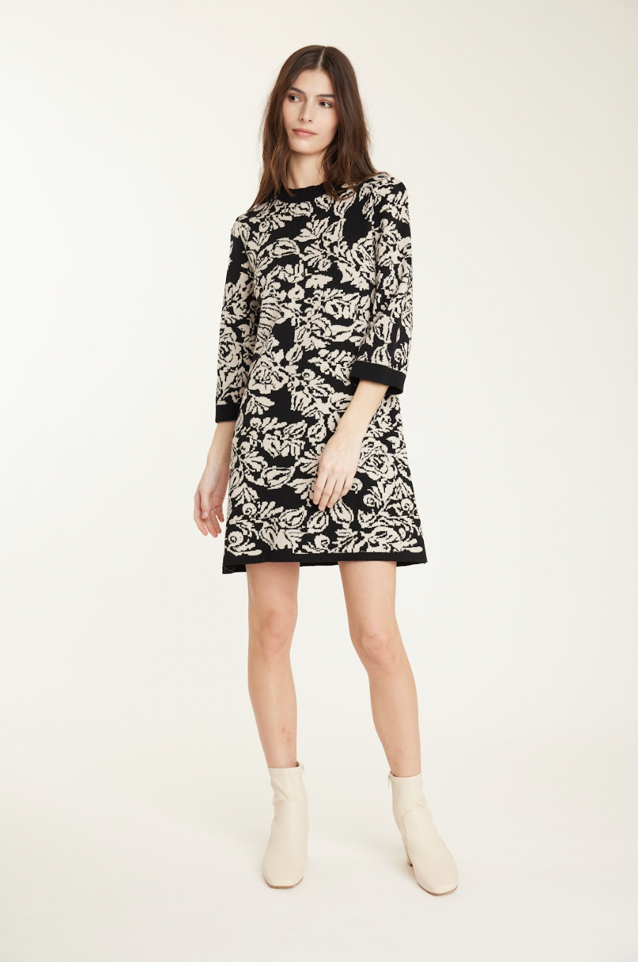 FLORAL KNIT DRESS - PISTACHE