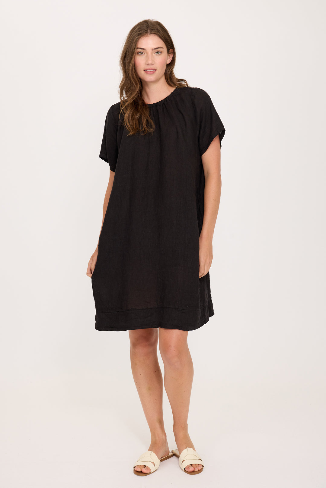 GATHERED LINEN DRESS (BLACK) - PISTACHE
