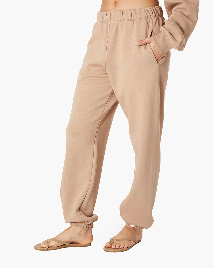 AIR WHIPPED SWEATPANT (CAMEL) - TKEES