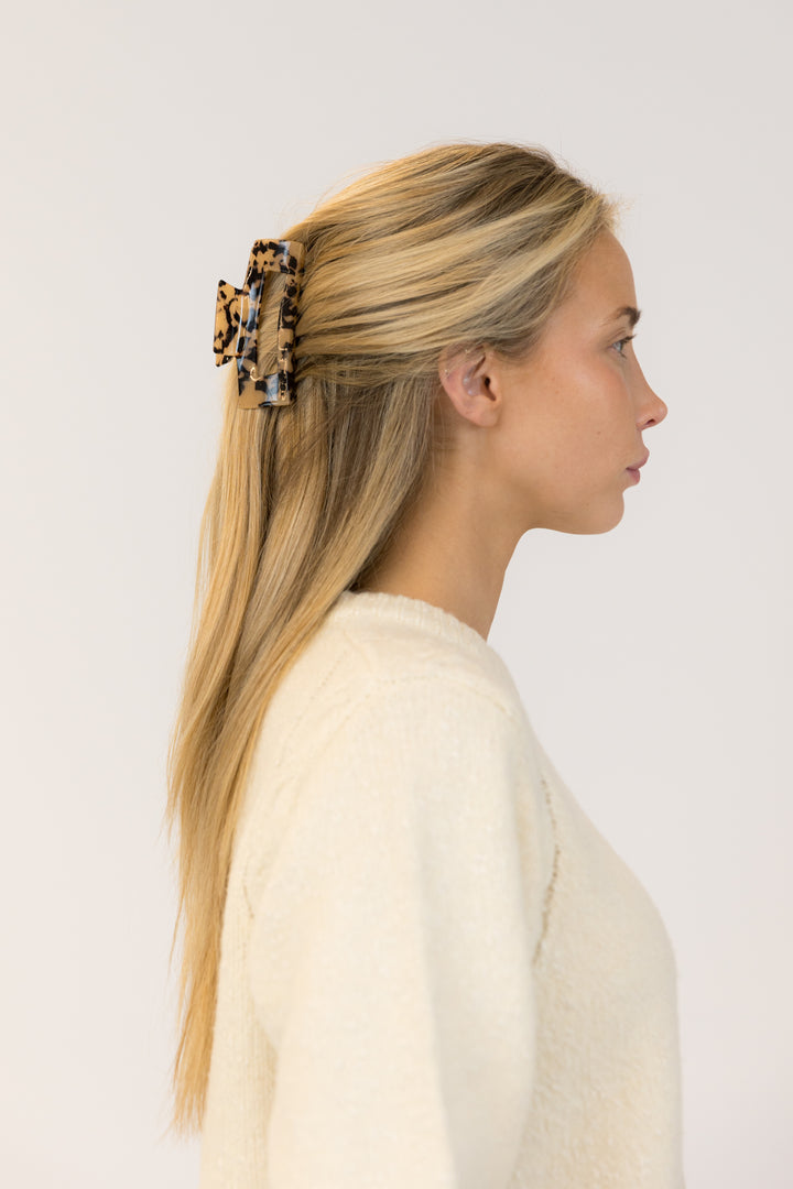 TORTOISE HAIR CLIP (BROWN) - LYLA + LUXE