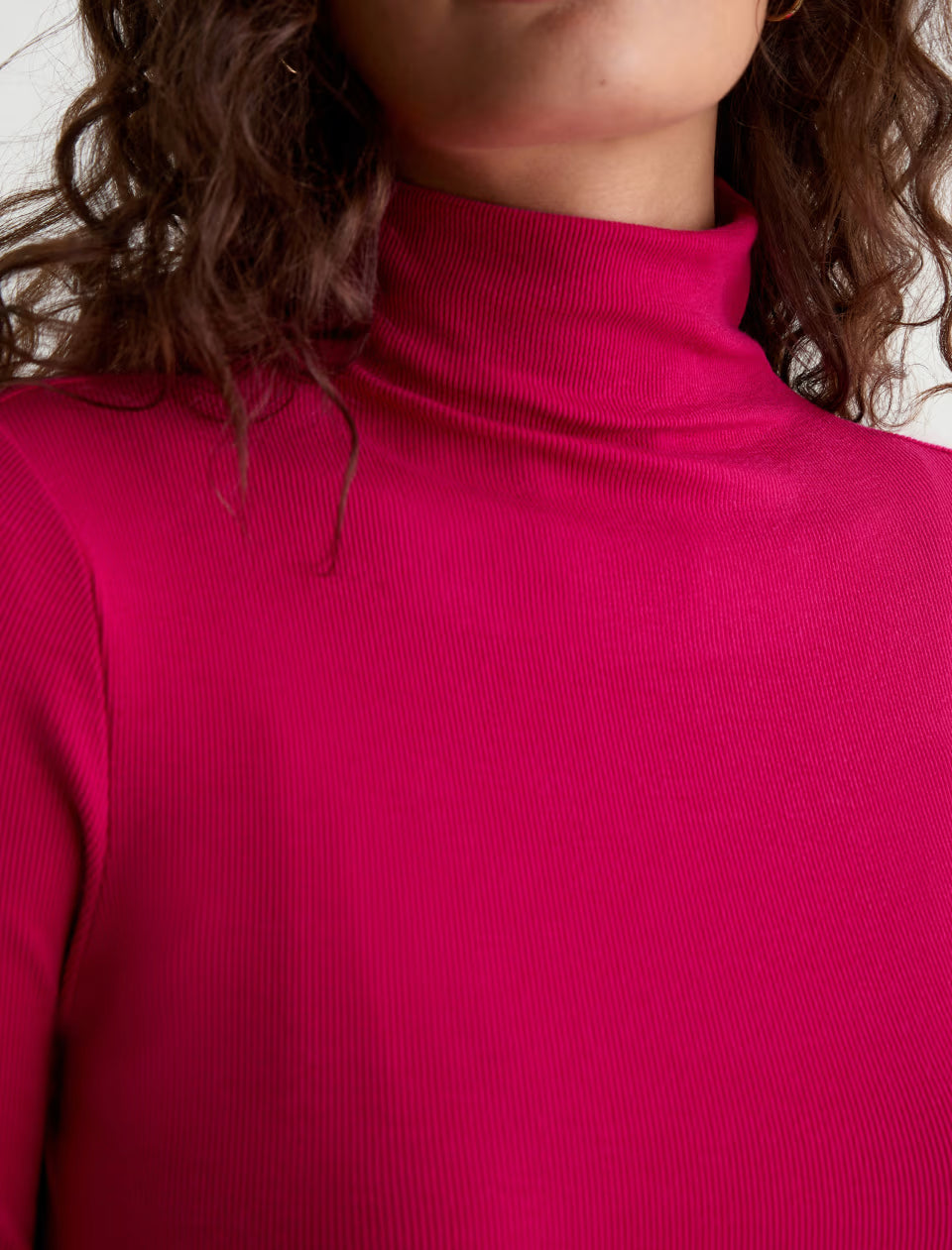 CHELS TURTLENECK (LIPSTICK) - A.G. DENIM
