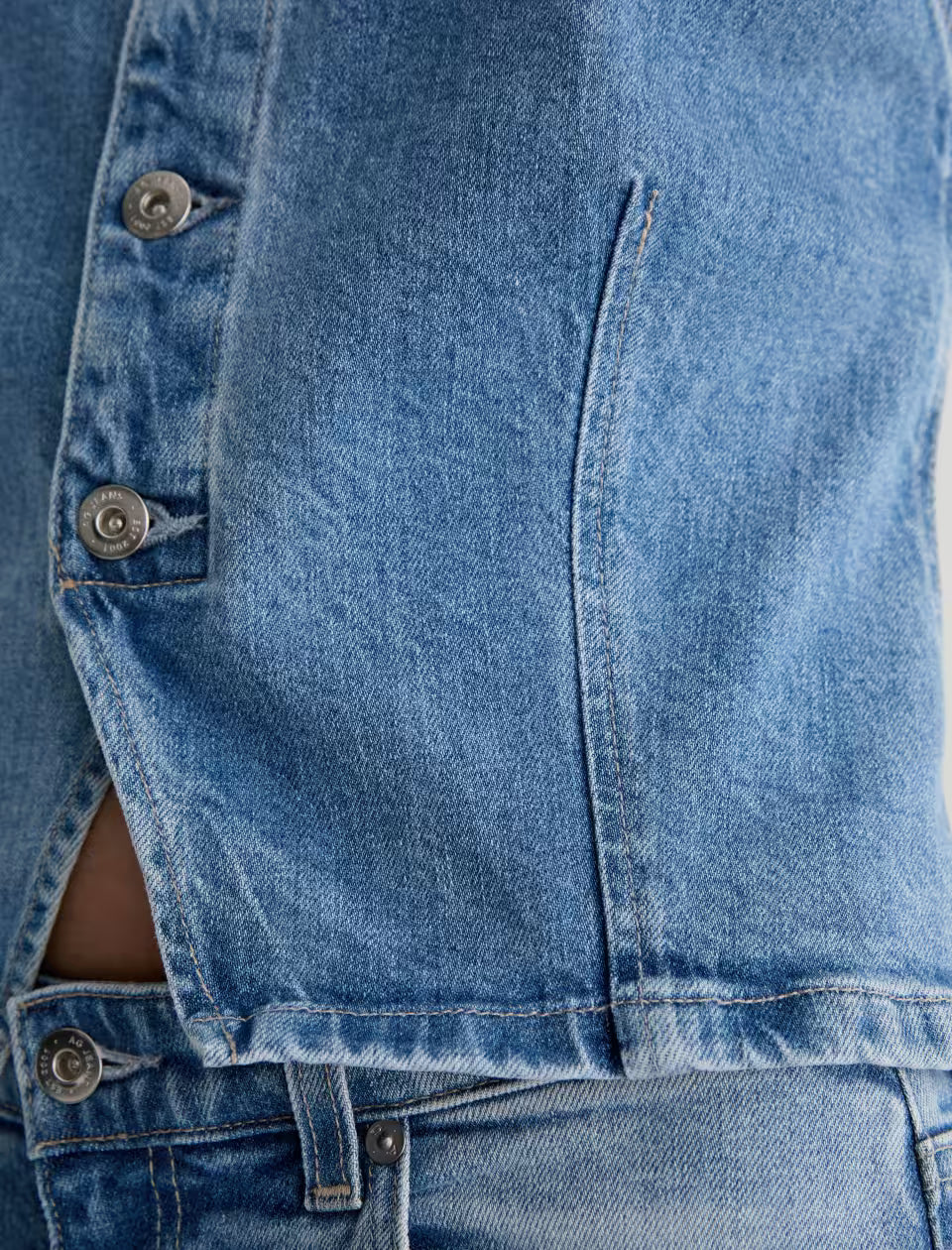 TEAGAN VEST - A.G. DENIM