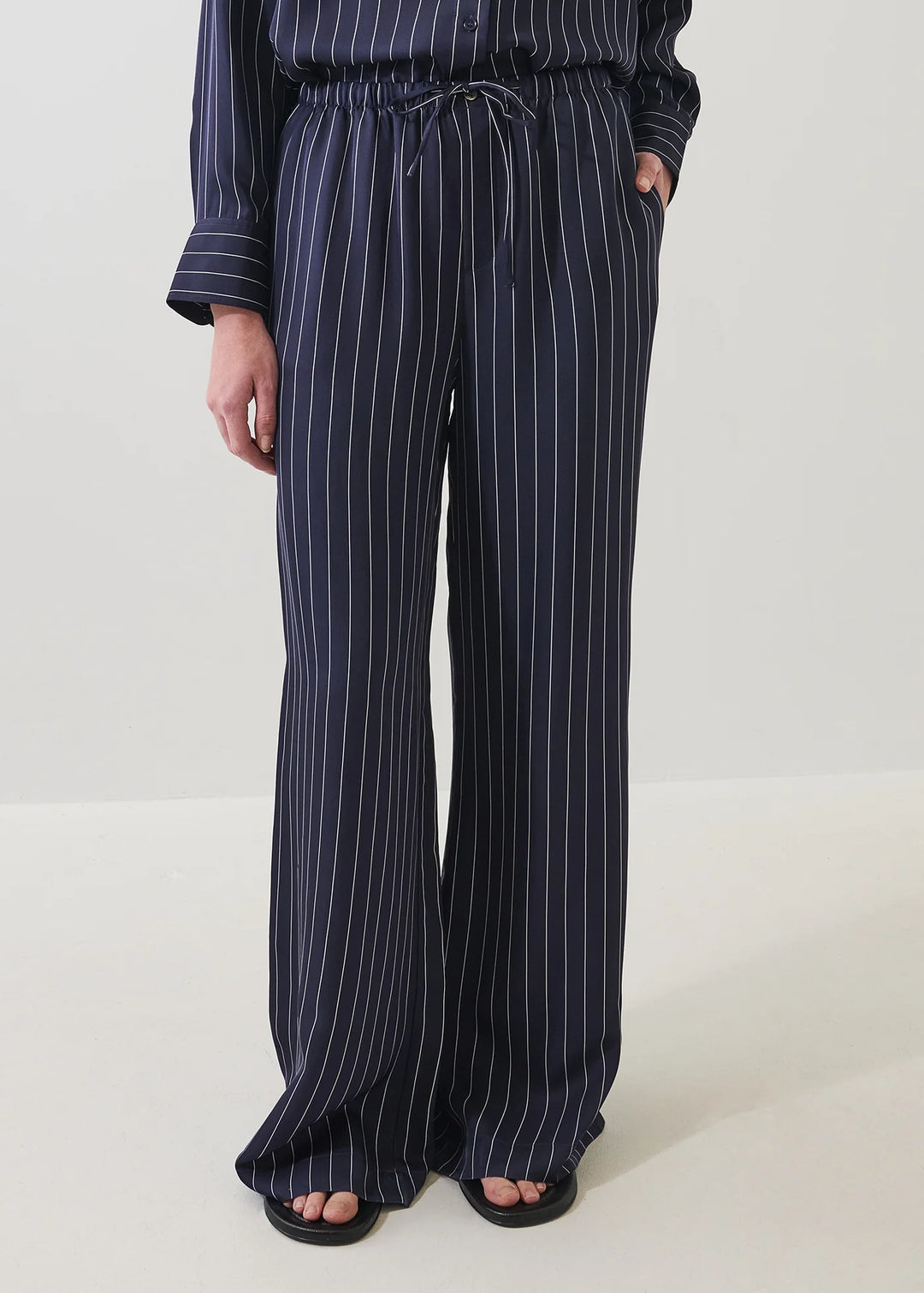 SILK DRAWSTRING PANT (NAVY PINSTRIPE) - PATRICK ASSARAF