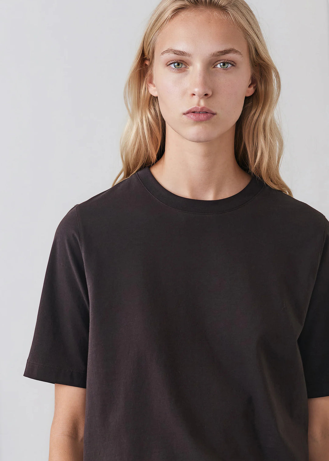 ORGANIC COTTON RELAXED CREW (MOLASSES) - PATRICK ASSARAF