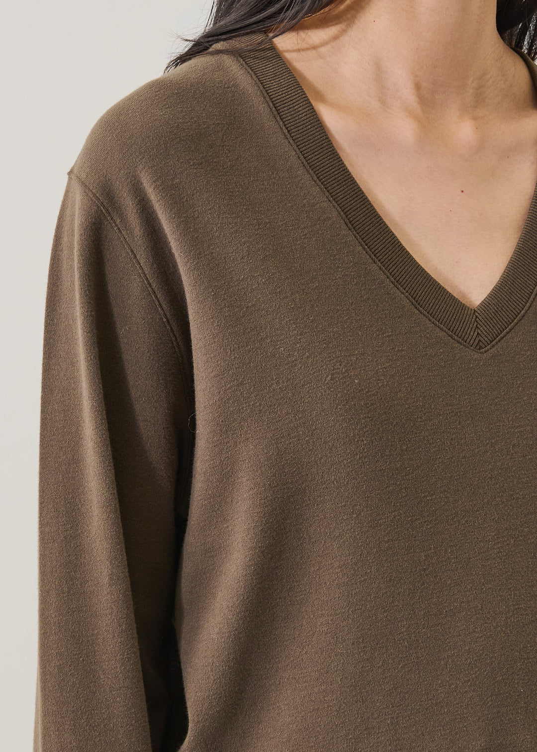 LS BRUSHED PIMA RELAXED V-NECK SWEATSHIRT (CHESTNUT) - PATRICK ASSARAF