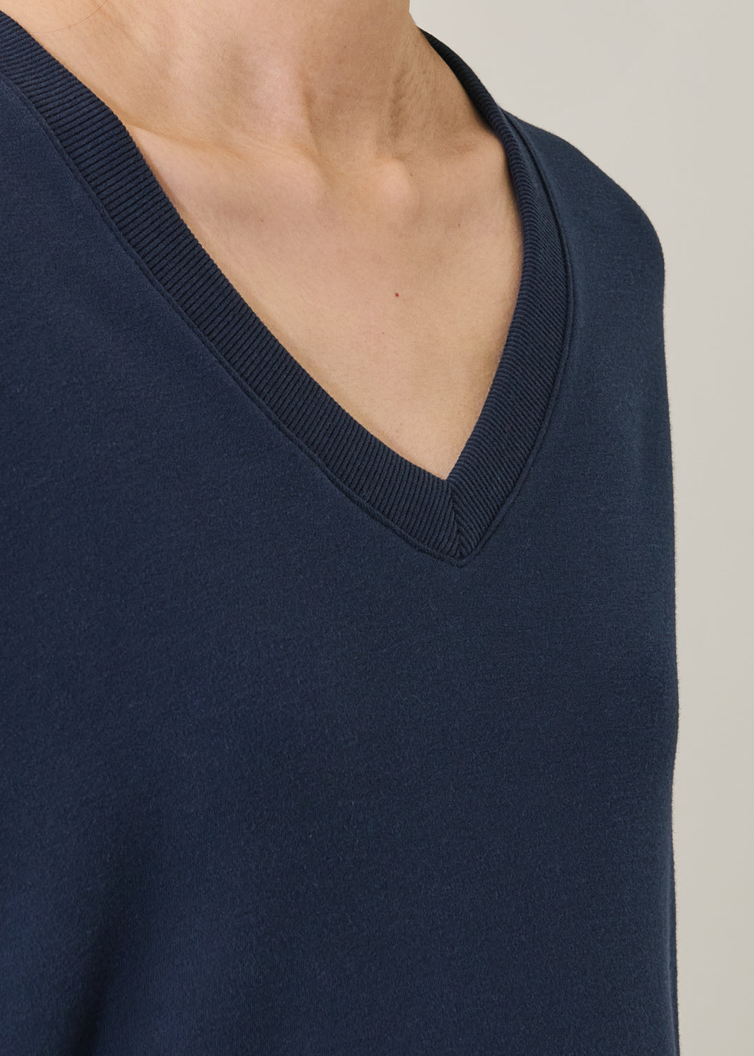 LS BRUSHED PIMA RELAXED V-NECK SWEATSHIRT - PATRICK ASSARAF