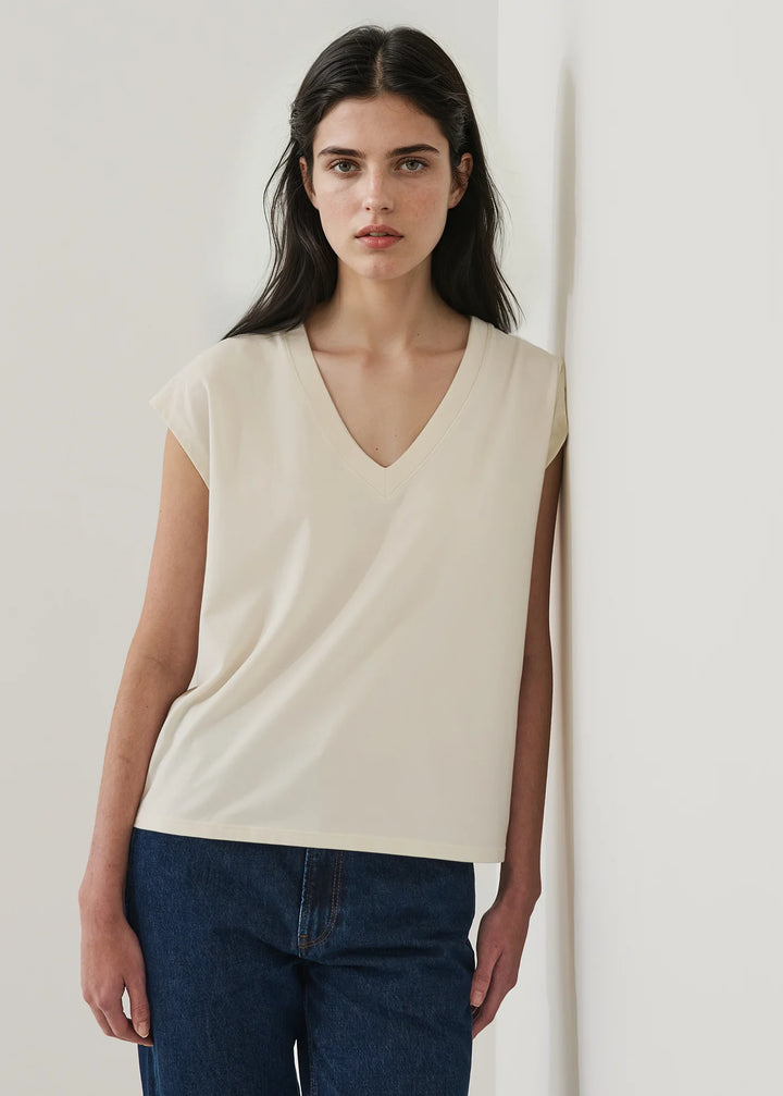 S/S ICONIC V-NECK DOLMAN TEE (CHALK) - PATRICK ASSARAF