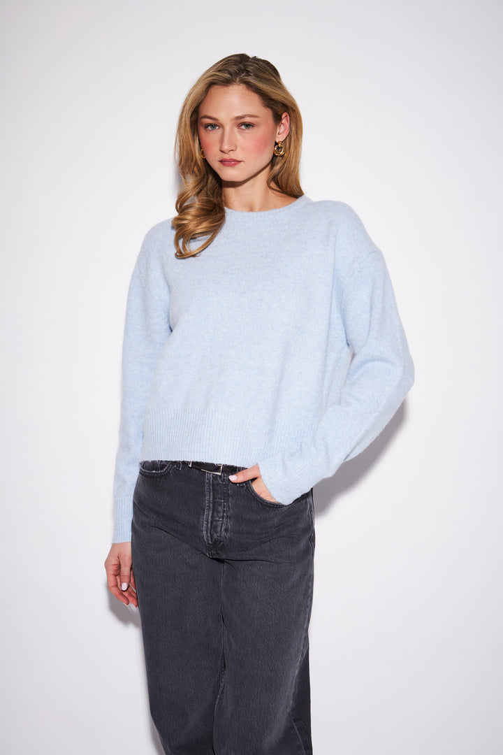 WILFRED EVERYDAY CREWNECK (SKY) - JOHN+JENN