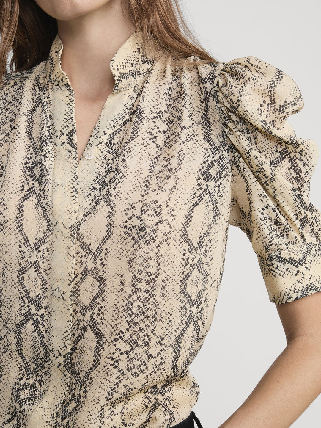 THE SNAKE GILLIAN TOP (CAMEL MULTI) - FRAME