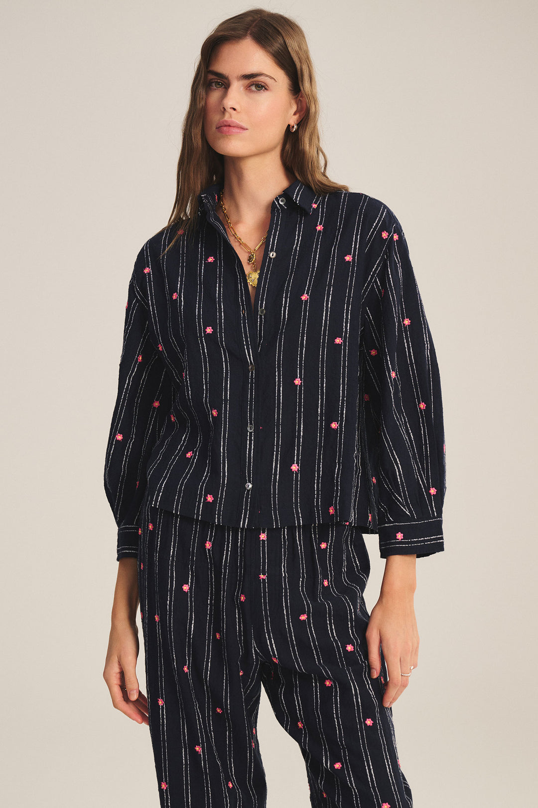 ASTREN FLOWER EMBROIDERY TOP - VELVET