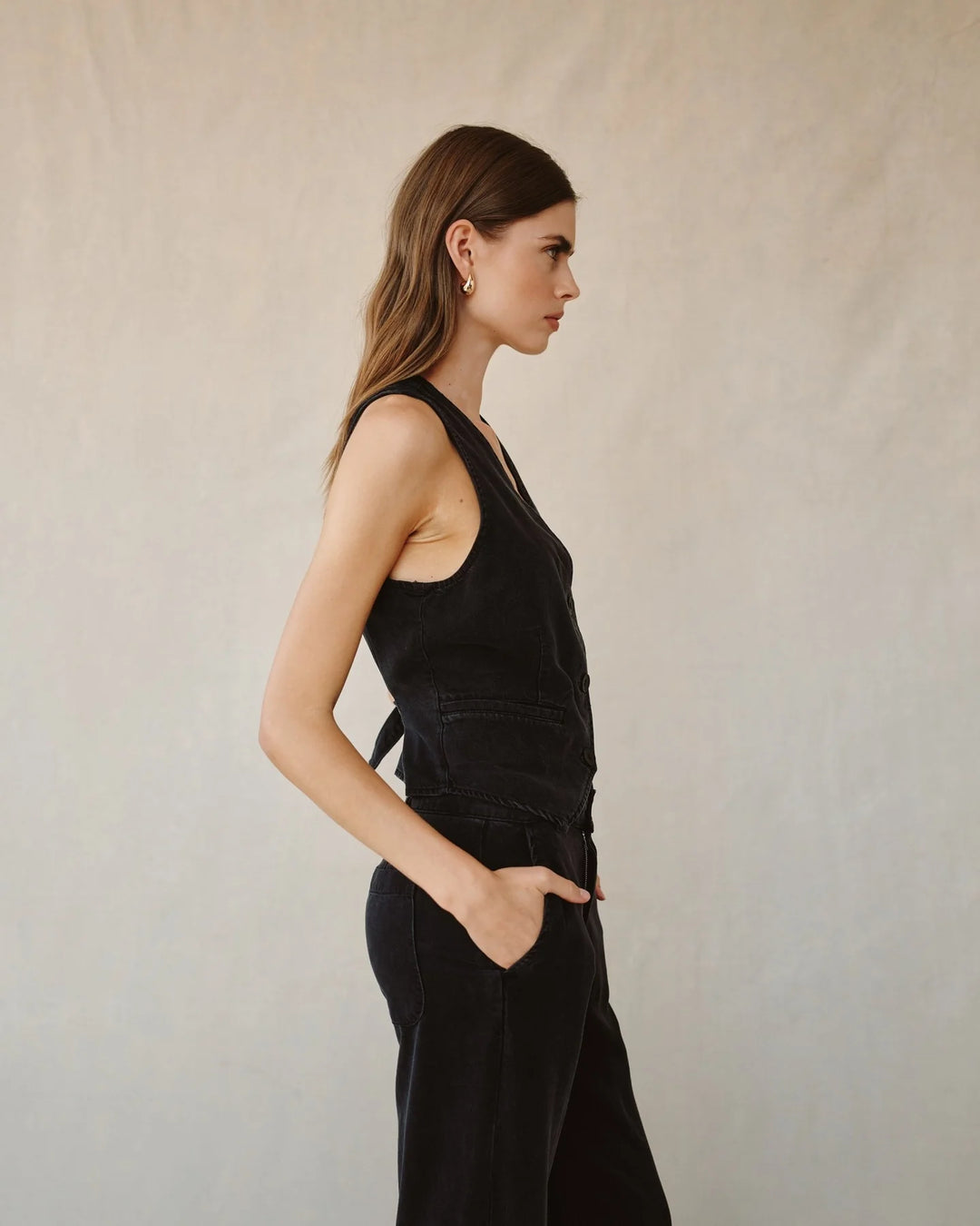 CINCH BACK VEST (DARK GRAPHITE WASH) - BELLA DAHL