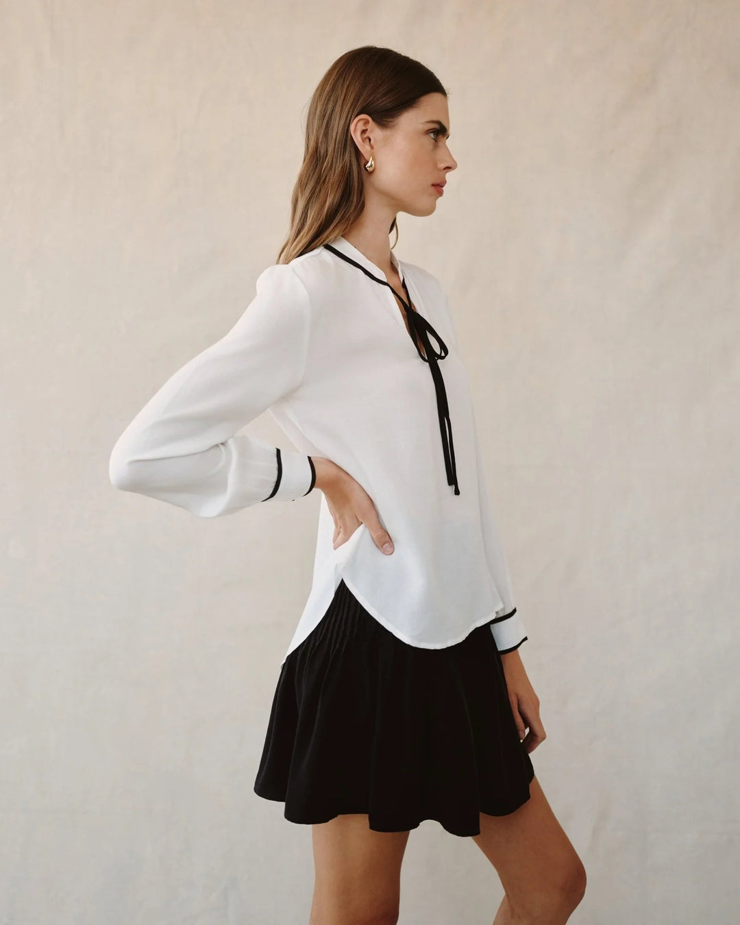 CONTRAST TRIM LONG SLEEVE PULLOVER (OFF-WHITE) - BELLA DAHL