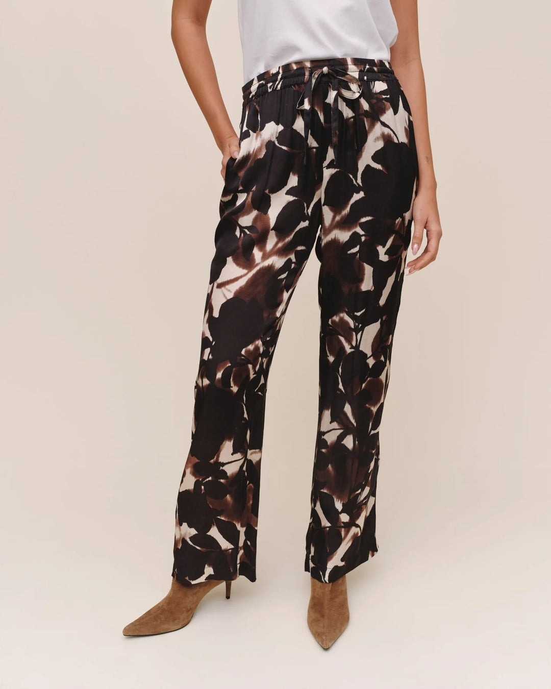 DRESSED UP TRACK PANT W/ STRIPE (SHADOW FLORAL PRINT) - BELLA DAHL
